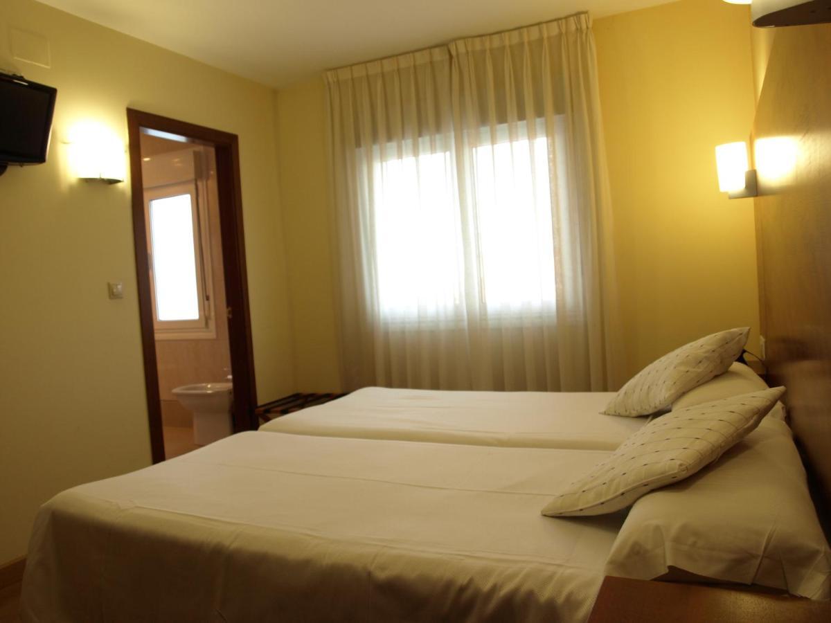 Pension Viella Asturias Овьедо Экстерьер фото